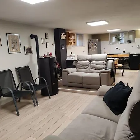 Intera Taverna דירה